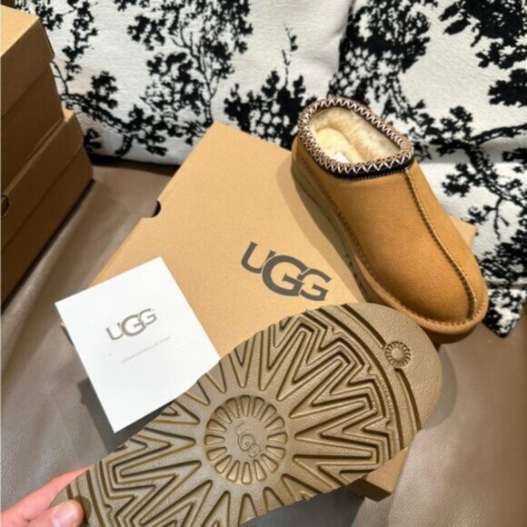 UGG Tasman Slipper Chestnut - Picture 6 of 6